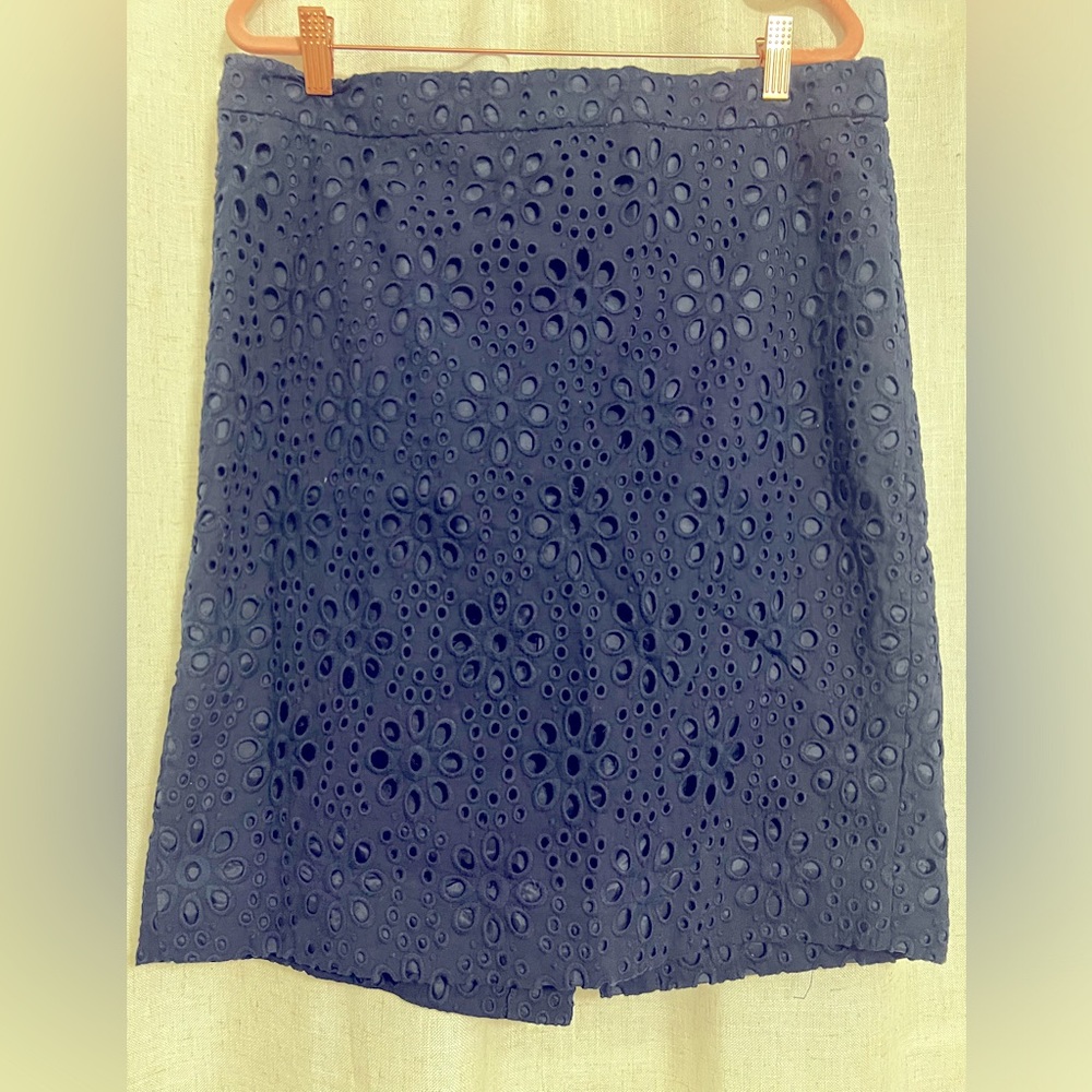 JCrew eyelet pencil skirt. Size 12. Navy.